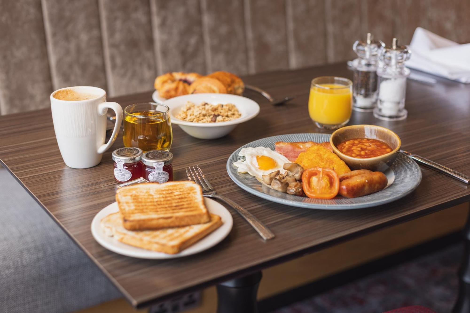 Hilton Garden Inn Birmingham Airport Uk Бикенхил Экстерьер фото