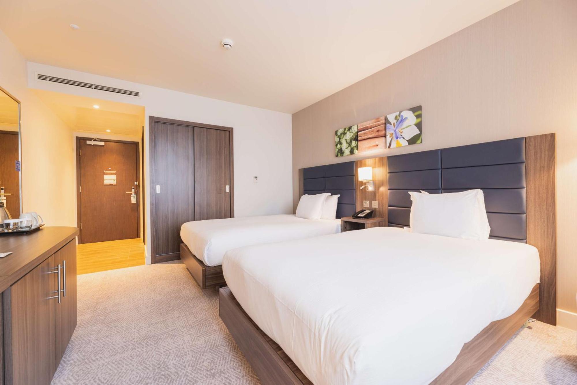 Hilton Garden Inn Birmingham Airport Uk Бикенхил Экстерьер фото